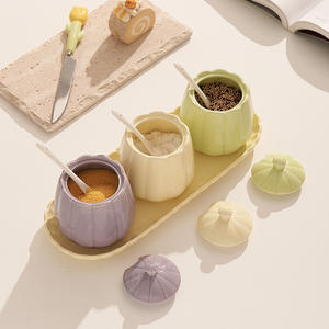 Juego de tarros de cerámica para condimentos Cream Ins Wind, diseño elegante, tarro para condimentos de tres colores, suministros de cocina, salero, venta al por mayor - Product Image 3