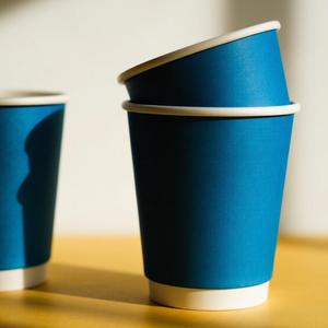 Gobelets à café en papier recyclé à double paroi ondulée, imprimés éco-responsables, avec demi-manchon ondulé pour boissons chaudes - Product Image 2