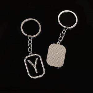 Vente en gros, Meilleure vente : Porte-clés en métal exquis avec initiale 26 lettres en strass, Pendentif de sac, Bijou, Cadeau commémoratif - Product Image 6