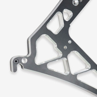 Pièces usinées CNC en aluminium et acier inoxydable anodisé noir, fabrication chinoise sur mesure, avec tolérance de précision pour support de camping-car