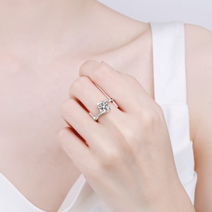 Nuovo Arrivo NORELLE MSJ008 Anello di Fidanzamento e Matrimonio in Moissanite 1CT D VVS Placcato Platino Design Cuore Intrecciato Bacio d'Angelo - Product Image 4