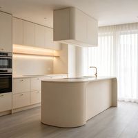Meubles de cuisine modernes en crème avec îlot de petit-déjeuner et four encastré, qualité ENF, emballage KD