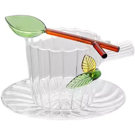 Juego de tazas de café de vidrio para beber decorativas de flores de borosilicato resistentes al calor transparentes sopladas personalizadas taza de vidrio con platillo y cuchara