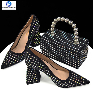 Set di <span class=keywords><strong>scarpe</strong></span> da donna di nuovo stile <span class=keywords><strong>con</strong></span> pietre belle <span class=keywords><strong>scarpe</strong></span> italiane da abbinare alla borsa da donna Set di <span class=keywords><strong>scarpe</strong></span> da festa - Product Image 2