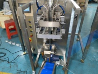 Machine d'emballage verticale automatique pour poudre d'assaisonnement de nouilles instantanées, remplissage de sachets haute vitesse, qualité alimentaire