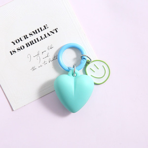 พวงกุญแจรูปหัวใจเคลือบสีลูกกวาด ดีไซน์หน้ายิ้ม สำหรับผู้หญิง - Product Image 5