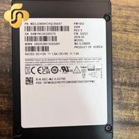 PM1653 7.68T  Lecteur SSD SAS 24Gb HS à lecture intensive  MZILG7T6HBLA-00A07