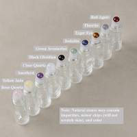 Vente en gros de flacons cylindriques en verre transparent de 5 ml et 10 ml avec bouchon en bambou naturel et bille en pierre précieuse pour huiles essentielles et parfums