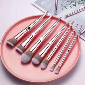 2024 nouveaux pinceaux de <span class=keywords><strong>maquillage</strong></span> végétaliens esthétiques avec logo haute qualité marque privée 10 pc ensemble de pinceaux de <span class=keywords><strong>maquillage</strong></span> <span class=keywords><strong>kit</strong></span> de pinceaux de beauté de luxe - Product Image 2