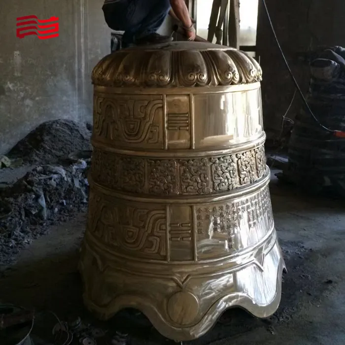 Cloche en alliage de bronze antique à grande échelle moulée à l'aide d'un savoir-faire intégré avec l'apparence ressemblant à un puits ancien