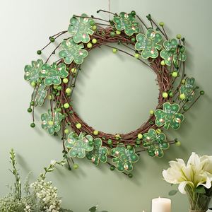 Décoration d'intérieur style ferme, couronne de trèfle vert en plastique faite à la main, multi-pièces, durable, 40x40cm, pour la décoration de portail et de cour, facile à poser - Product Image 2