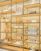 Support mural de présentation de sacs de parfum de luxe avec éclairage LED, hauteur réglable, haute qualité, durable, dimensions personnalisables