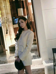 Conjunto de Falda y Chaleco de Tweed Blanco con Cuello Adornado con Cristales, Conjunto de Minifalda, Cuello Redondo, Manga Larga, Mezcla de Poliéster, Tejido Transpirable - Product Image 5