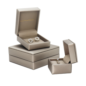 Boîte à bijoux en cuir PU, en daim, 1 pièce, Logo personnalisé, de haute qualité, pour bague, Bracelet, emballage cadeau, boîte en plastique à bijoux - Product Image 2