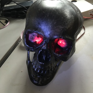 Accessoires de jeu Takagism, capteur de lumière en forme de crâne pour déverrouiller les accessoires de jeu d'évasion en réalité, accessoire de fête d'<span class=keywords><strong>Halloween</strong></span> - Product Image 5