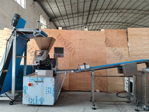 Línea de producción automática de pan tostado Yoslon de alta capacidad, maquinaria de panadería <span class=keywords><strong>para</strong></span> máquinas <span class=keywords><strong>para</strong></span> hacer pan - Product Image 2