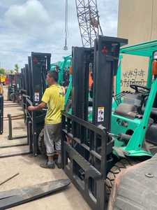 Montacargas Usado MITSUBISHI FD30 Precio Económico Excelente Rendimiento Montacargas Usado MITSUBISHI en Venta - Product Image 6