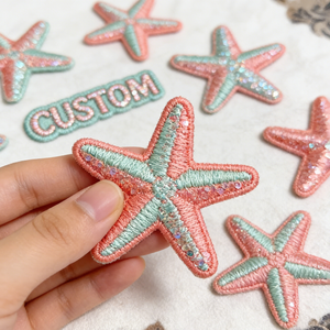 Toppe Personalizzate <span class=keywords><strong>con</strong></span> Logo Ricamato in Strass Luccicanti e Perline Glitterate <span class=keywords><strong>Argento</strong></span> per Cappelli, Abbigliamento, Scarpe e Borse - Product Image 5