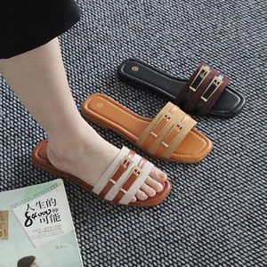 Sandales légères et tendance pour femmes, idéales pour l'extérieur, avec faible MOQ pour les essais – Fabricant de sandales et de chaussons pour femmes - Product Image 1