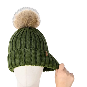 Chapeau polaire femme <span class=keywords><strong>fourrure</strong></span> Pom Logo personnalisé chapeau ample hiver tricoté chapeau pompon bonnet vert <span class=keywords><strong>toque</strong></span> avec étiquette <span class=keywords><strong>en</strong></span> polyuréthane - Product Image 2