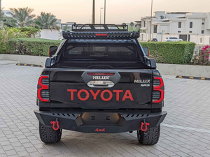 Toyota Hilux Pickup Usata del 2022 con Sedili in Pelle e Guida a Sinistra - Product Image 2