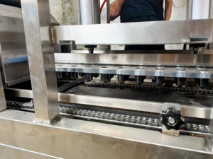 GGSCX-1000 graines semoir 1000 plateaux par <span class=keywords><strong>heure</strong></span> haute efficacité machine de semoir pour plateaux en mousse avec <span class=keywords><strong>prix</strong></span> usine - Product Image 5