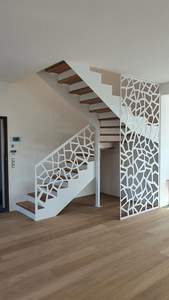 Panneau de protection d'escalier moderne, garde-corps décoratif en métal CNC, panneau de garde-corps d'escalier en acier découpé au laser CNC - Product Image 4