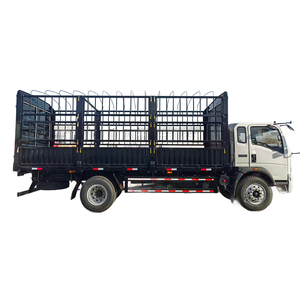 Camion de <span class=keywords><strong>transport</strong></span> de bétail Howo à <span class=keywords><strong>prix</strong></span> de gros, conception antichoc, capacité de 16 tonnes, pour zones montagneuses - Product Image 1