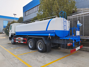 Camión Cisterna de Agua Diésel Euro 2 6x4 con Tanque de 20 Metros Cúbicos - Product Image 2
