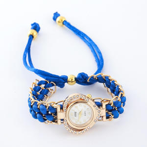 Reloj explosivo con incrustaciones de diamantes para mujer, <span class=keywords><strong>cadena</strong></span> de color en forma de corazón a la moda, reloj de cuarzo para mujer, reloj de pulsera trenzado - Product Image 4