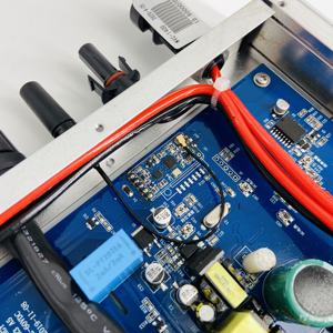 WVC-1600 <span class=keywords><strong>prix</strong></span> de gros monophasé Wvc <span class=keywords><strong>Micro</strong></span> <span class=keywords><strong>onduleur</strong></span> pour balcon <span class=keywords><strong>panneau</strong></span> <span class=keywords><strong>solaire</strong></span> système de <span class=keywords><strong>panneau</strong></span> <span class=keywords><strong>solaire</strong></span> - Product Image 5