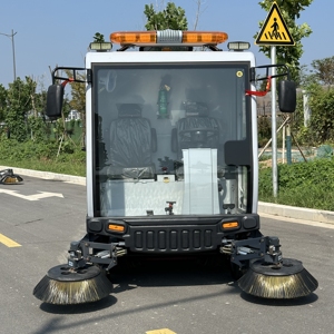เครื่องกวาดพื้นแบบนั่งขับสำหรับงานอุตสาหกรรม, ระบบเก็บขยะอัตโนมัติ, ใช้งานง่าย, เหมาะสำหรับโรงงานขนาดใหญ่และห้างสรรพสินค้า - Product Image 1