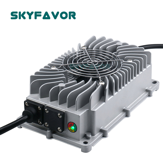 Customized Dustproof Waterproof 24V Battery Charger 24V 15A Automatic Smart Battery Chargers for Lithium Ion Lifepo4 Lead Acid