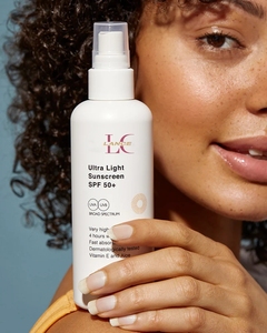Bloqueador Solar Coreano para Cara y Cuerpo, Spray de Protección Solar Ultraligero de Amplio Espectro SPF 50, Etiqueta Privada - Product Image 3