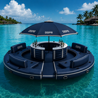 Plateforme flottante gonflable personnalisée pour fêtes aquatiques avec bar château et espace lounge, idéale pour hôtels, complexes hôteliers et parcs aquatiques commerciaux