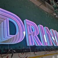 Nouvelle conception 2024, décoration murale pour bar, fête, hôtel, miroir infini, enseigne au néon, boîtes lumineuses publicitaires, lettres au néon LED miroir infini