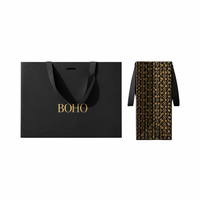 Sac en papier de luxe personnalisé avec logo, estampage à chaud doré, sac cadeau avec poignée en ruban pour collier, bague, boucles d'oreilles, sac de shopping