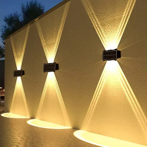 <span class=keywords><strong>Luz</strong></span> de pared <span class=keywords><strong>Solar</strong></span> LED para exteriores, resistente al agua, IP65, para porche, patio, escalera, jardín con características luminosas arriba/abajo - Product Image 1