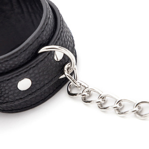Menottes en cuir noir avec chaînes métalliques pour les mains, les pieds et le cou, usage SM érotique, jouets pour adultes - Product Image 4