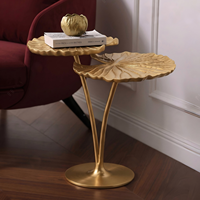 Table d'appoint moderne de luxe en laiton, table basse créative en forme de feuille de lotus à niveaux pour villa, hôtel, salon