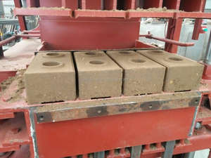 Macchina Automatica Idraulica per la Produzione di Mattoni in Argilla Rossa Compressa Ecologica - Product Image 4