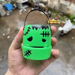 Novedoso Cubo de Bruja Negra y Llama para Halloween, Tarro de Dulces de Plástico para Fiestas Temáticas de Halloween, Suministros de Decoración - Product Image 2