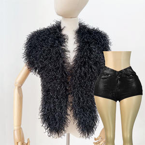 Completo Donna in PU Due Pezzi, Set Giacca in Ecopelle con Pelliccia e Pantaloncini, Moda Primavera Estate Y2K - Product Image 2