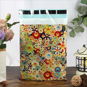 Usines de fabrication sur mesure de pochettes en polyéthylène, sacs d'expédition en plastique à bulles avec logo, emballage coloré pour vêtements - Product Image 2