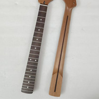 Manche de guitare ST de 24 pouces (610 mm) en érable torréfié avec touche en palissandre
