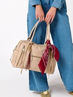 Breloque de sac style bohème Shiraleah, pompon coloré en coton, porte-clés fait main, accessoire pour femme