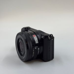 Appareil photo numérique hybride d'<span class=keywords><strong>occasion</strong></span> de marque A5100 avec objectif 16-50, caméra haute définition 1080p, avec chargeur et batterie - Product Image 1