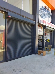 Puerta Enrollable Vertical <span class=keywords><strong>de</strong></span> Aluminio Resistente a Huracanes y al Viento, Protección <span class=keywords><strong>de</strong></span> Seguridad Exterior, Diseño Moderno, Tamaño Personalizable - Product Image 1