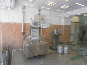 Machine à laver les fûts <span class=keywords><strong>de</strong></span> bière Tonsen à tête unique, machine <span class=keywords><strong>de</strong></span> nettoyage des fûts, nettoyeur <span class=keywords><strong>de</strong></span> fûts <span class=keywords><strong>de</strong></span> bière pour brasserie - Product Image 6