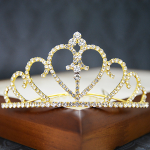 Tiara per Bambine con Cristalli Luccicanti, Corona Dorata Regolabile con Pettine e Fermaglio per Capelli - Product Image 3